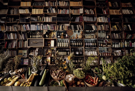 groenteboer, slijterij, boekenwinkel?