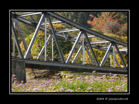 geen brug te ver...