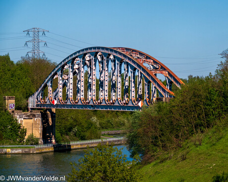 De verlaten spoorbrug bij Gellik - Lanaken (B)