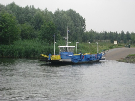 Veerpont op de Maas