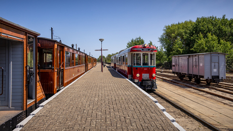 Tram to sunshine... 