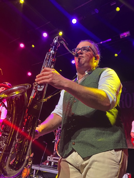 Optreden Pater Moeskroen Nobel, Leiden