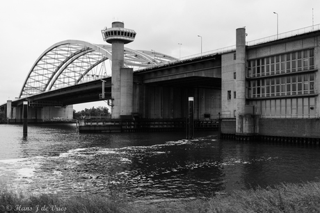 Van Brienenoordbrug