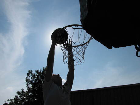 Basketbal..