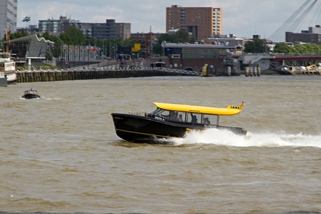 Een watertaxi.