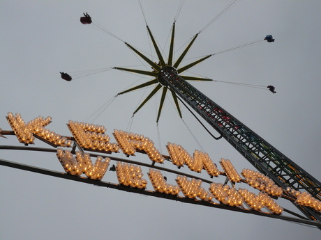 Around The world op kermis Weert 2007