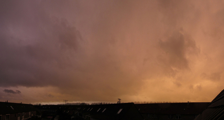 Cumulonimbus capillatus praecipitatio (CL9)