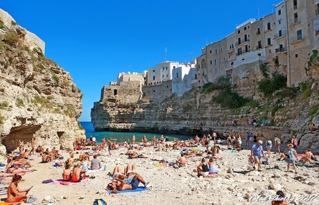 Zonnen in Poligano a mare