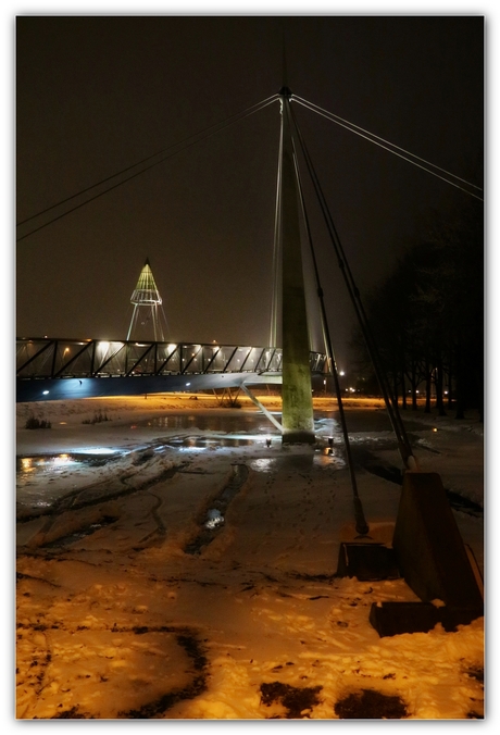 Drachten bij nacht