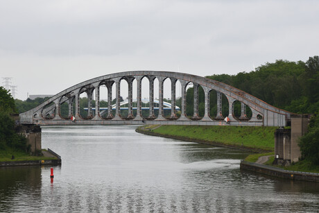 Twee bruggen.