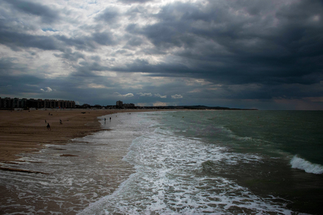 Calais into the storm