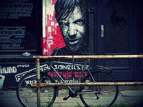 Willem Frederik Holleeder verhindert, dass Ihr Fahrrad beschlagnahmt wird wie im Zweiten Weltkrieg