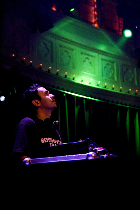 nneka @ paradiso (her dj)