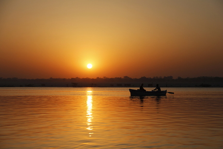 zonsopgang op de Ganges