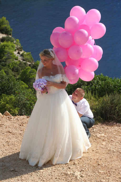 Bruid met ballonnen