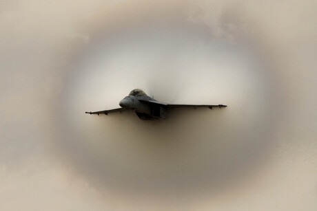 F18 sound barrier