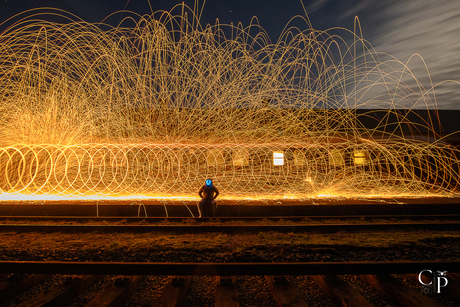 Staalwolfotografie bij het spoor