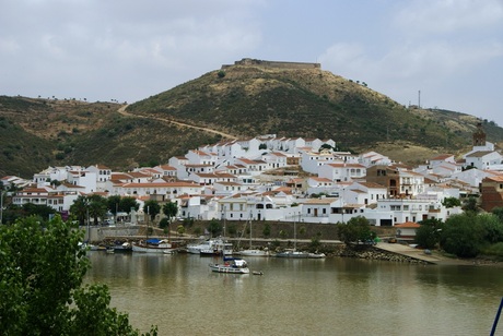 wit Spaans dorpje