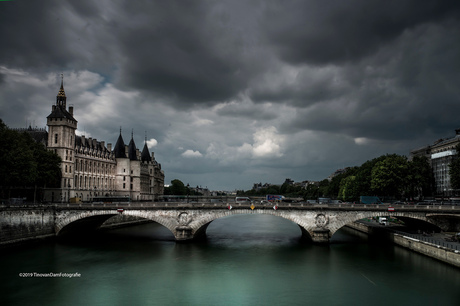 Paris cloudy