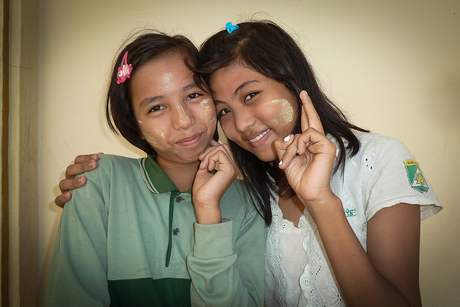 2 Vriendinnen Myanmar