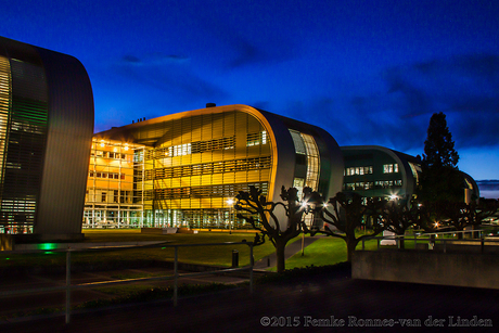 Huygensgebouw by night