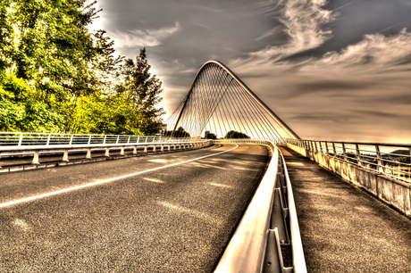 Brug naar station Guillemins in Luik