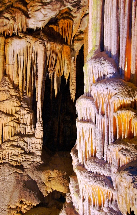 Postonja caves