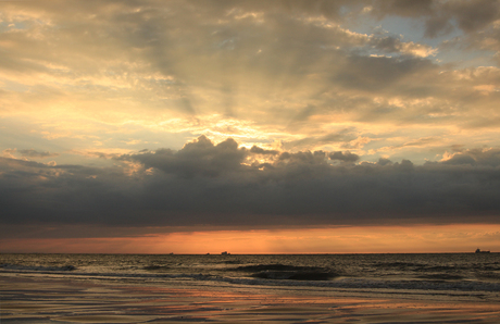 Van achter de wolken