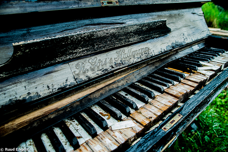 The old Piano