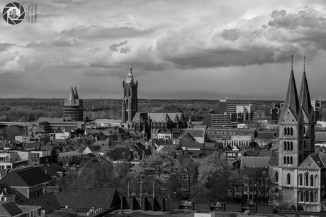 City Roermond, Munsterkerk, Sint-Christoffelkathedraal, Natalini toren in Black and White