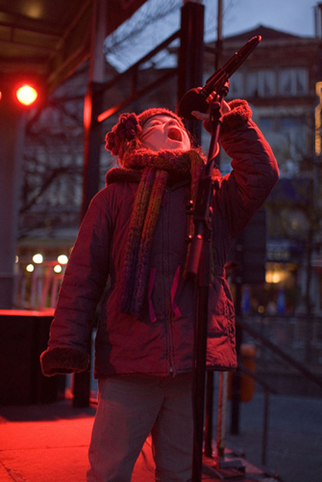 julia zingt