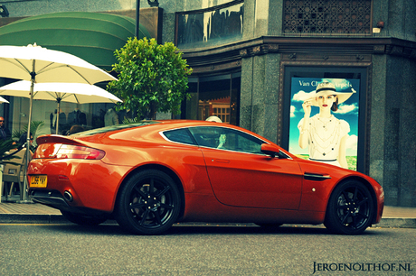 Aston Martin AMV8 Vantage