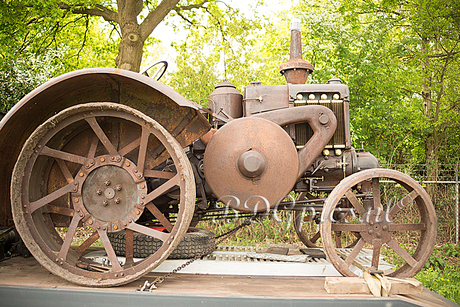 Oude Tractor 15