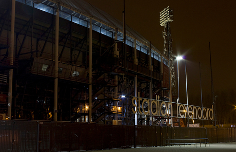 the Kuip by Night