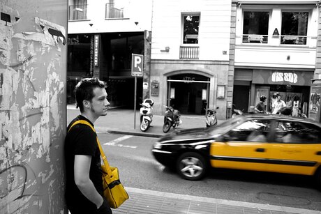 Who's afraid of black, white and yellow?