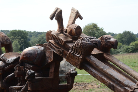 Houtsculptuur Patrick van Ingen, Brenne