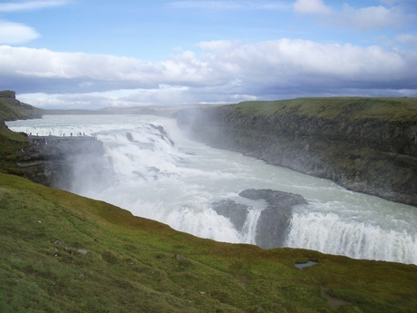 waterval ijsland