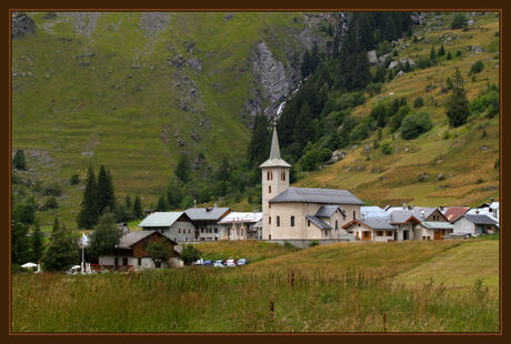 Dorpje in de Franse Alpen