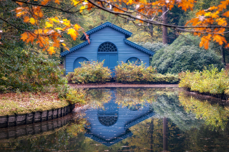 Blauw boothuis