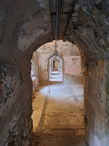 Doorkijkje in Fort Pampus