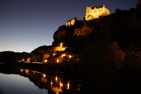 Kasteel en reflectie