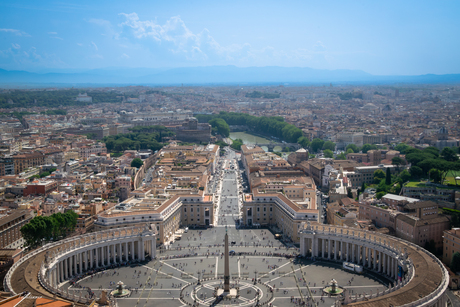 Piazza San Pietro van boven.