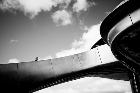 Between steel and sky