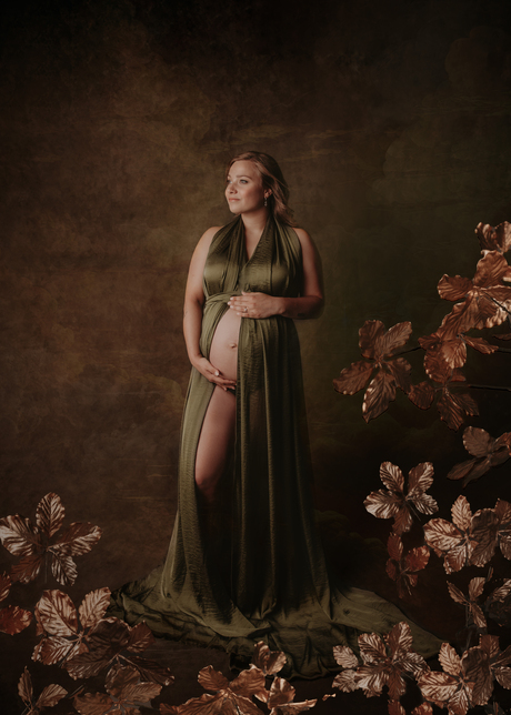 Pregnancy with a golden glow