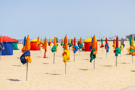 Parasolletjes van Deauville