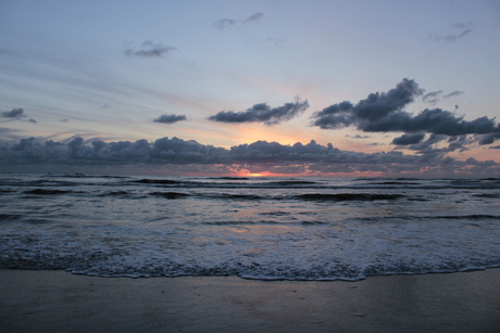 zonsondergang op het strand