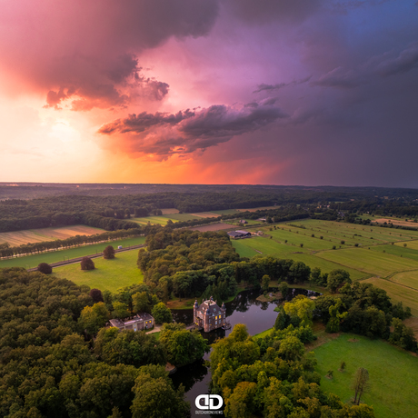 Na de regen komen de kleuren in de lucht