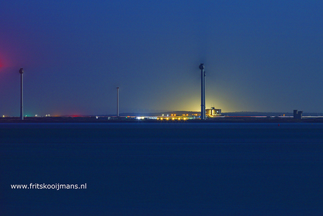 Nachtfoto werkeiland Neeltje Jans