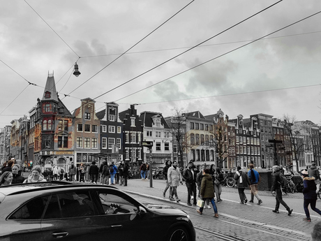 Amsterdam in black and white met een knipoog