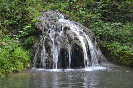 Rivier eindigt in waterval